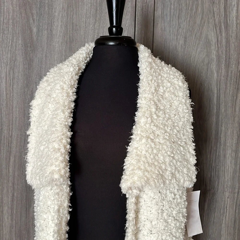 NEW DIRECTIONS Vest - Picture 4 of 11